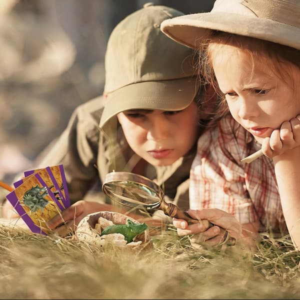 DINOSAUR DIGGING SET FOR CHILDREN – 12 EGGS: CREATIVE PLAY AND LEARNING