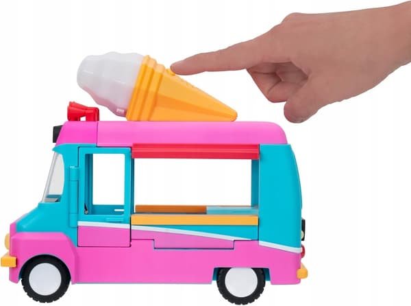 Adopt Me! - Ice Cream Parlour - Figurines with Accessories: Roblox Ice Cream Kiosk Code