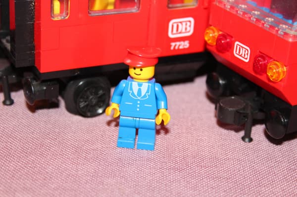LEGO CITY TOWN TRAIN 7725 set with TRAIN INSTRUCTIONS