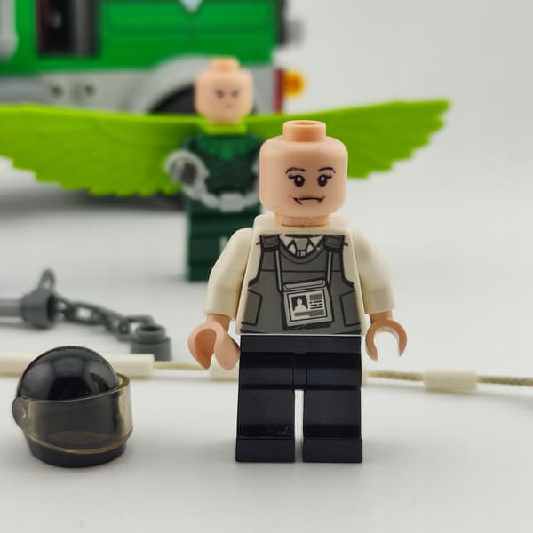 Second-hand LEGO Super Heroes – Vulture’s Van Heist – 76147