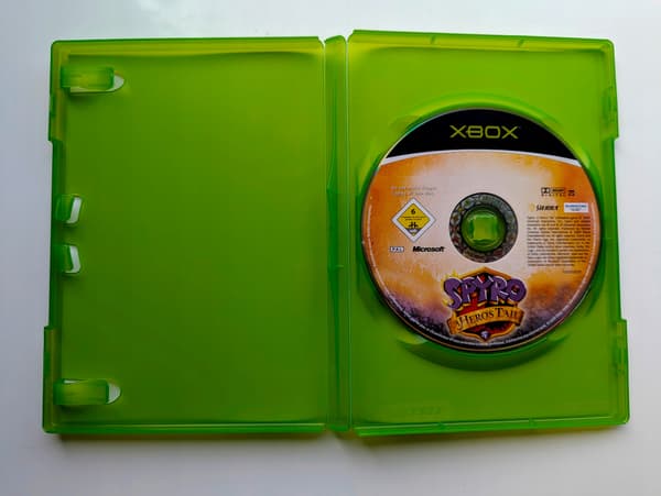 *** SPYRO: A HERO'S TAIL – XBOX CLASSIC ***