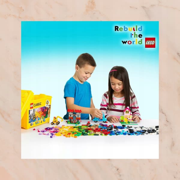 LEGO Classic Set 10698: Large Box + 4 building bricks