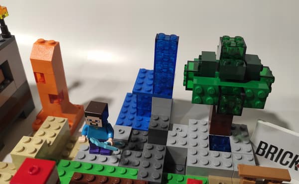 LEGO Minecraft: 21116 – Creative Workshop