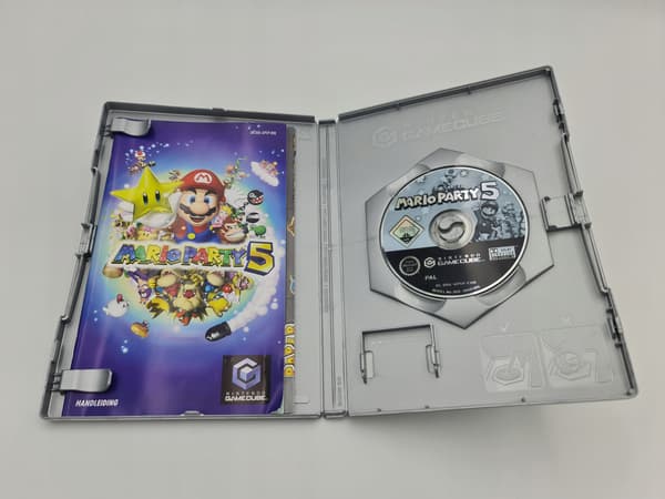 NINTENDO GAMECUBE MARIO PARTY 5