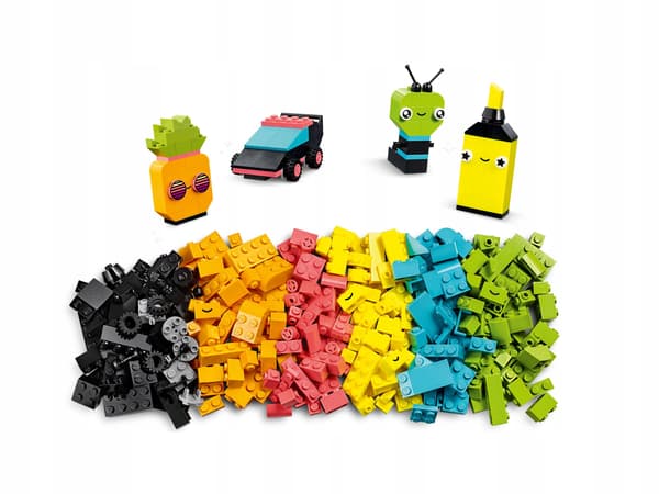 LEGO 11027 CLASSIC – CREATIVE FUN WITH NEON COLOURS