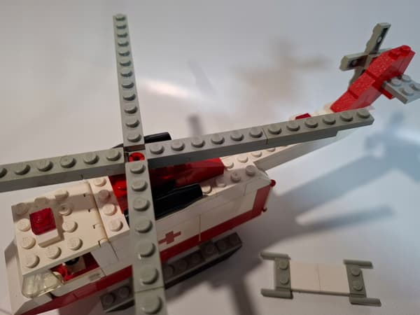 LEGO Town: 6691 – Red Cross Helicopter