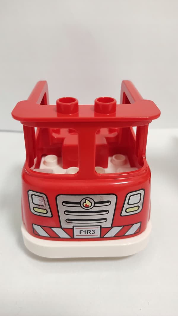 Lego Duplo fire engine with ladder