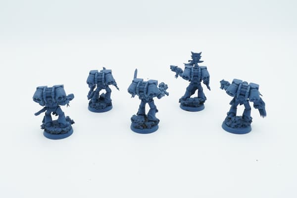 Warhammer 40k Space Wolves Assault Squad – set of 5 plastic miniatures