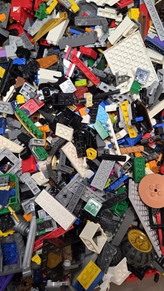 Assorted LEGO Bricks – 1kg