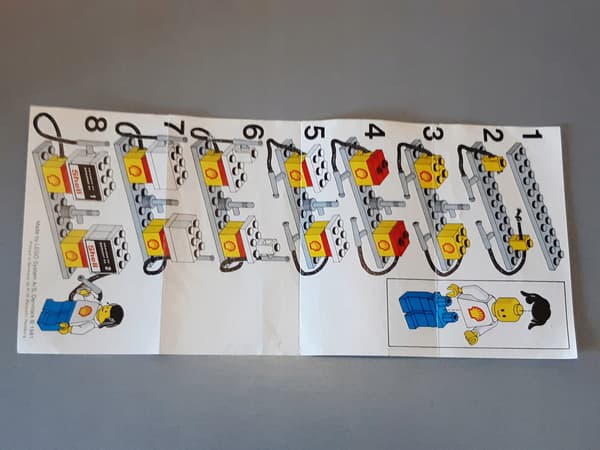 LEGO 6610 Petrol Pumps