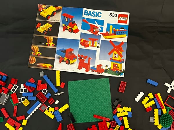 530 LEGO Universal Building Set