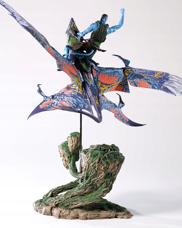 Quaritch Mega Banshee McFarlane SDCC Exclusive Gold Label