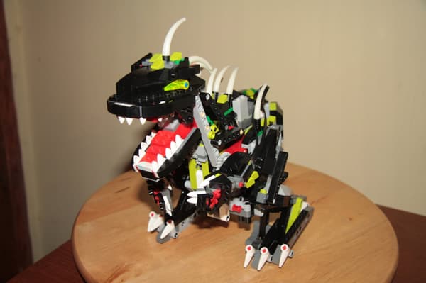 Lego Creator 4958 The Voracious Dinosaur