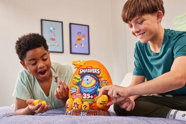 Smashers Dino Egg Hunt by ZURU, Light-Up Fire-Breathing Dinosaur-Themed Tree
