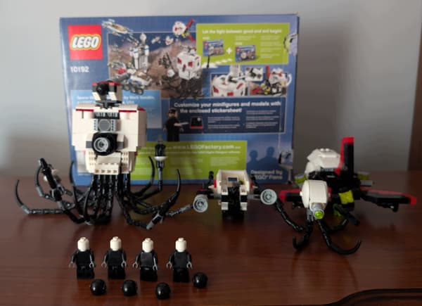 Lego 10192 Factory: Space Skulls with Box – Unique
