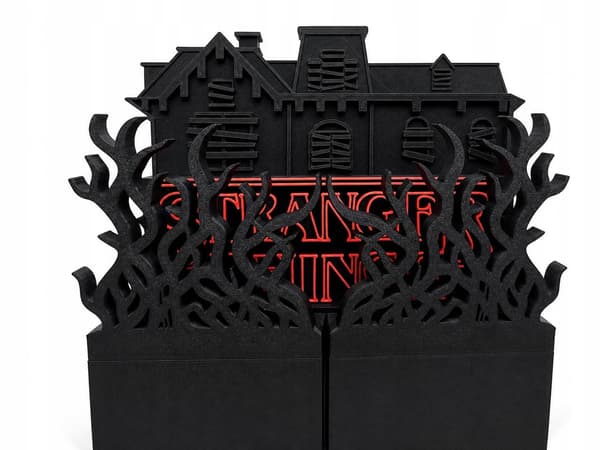 Foldable Chest-Style Shelf for STRANGER THINGS FIGURINES with illuminated letters