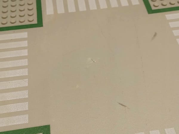 190A33. LEGO thin building plate, 32x32, damaged 607