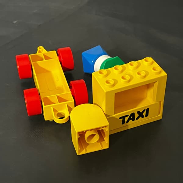 535 LEGO Taxi