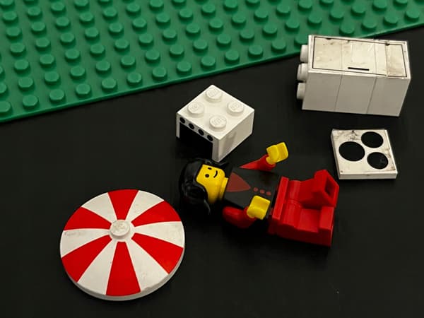 6365 LEGO Holiday Home