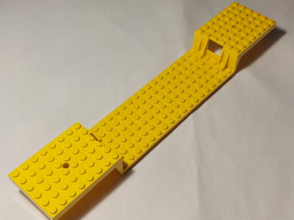 LEGO Train Chassis 2972b, yellow