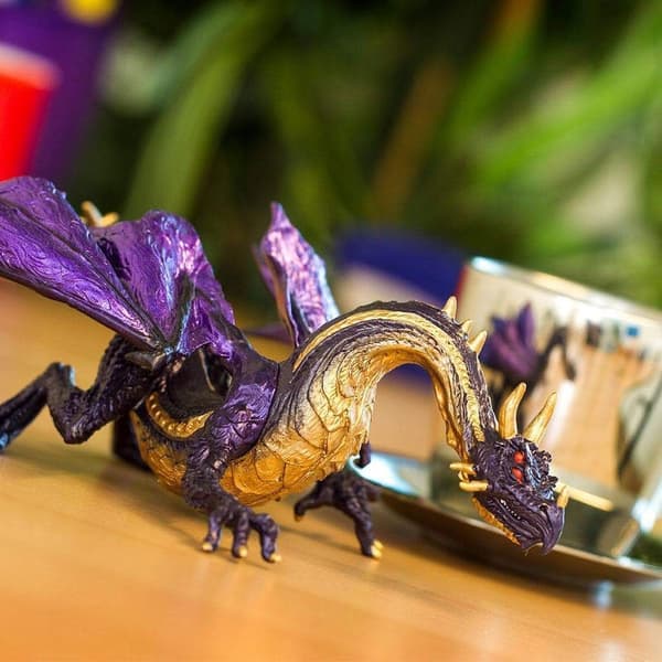 Safari Ltd – Moon Dragon Figure – 10165