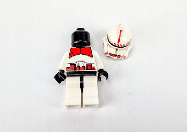<<<< LEGO Star Wars Clone Shock Trooper Minifigure >>>>