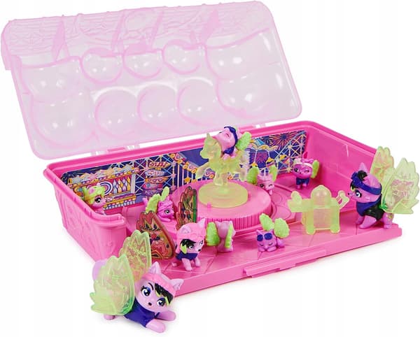 Spin Master Hatchimals Rainbow-Cation Wolf Family Figure Set