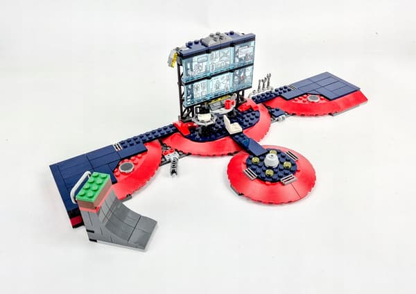 LEGO Accessories: Spider-Man Workshop Hideout Base Pieces