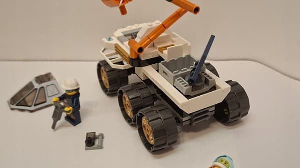 LEGO City 60225 Test Drive: Mars Rover