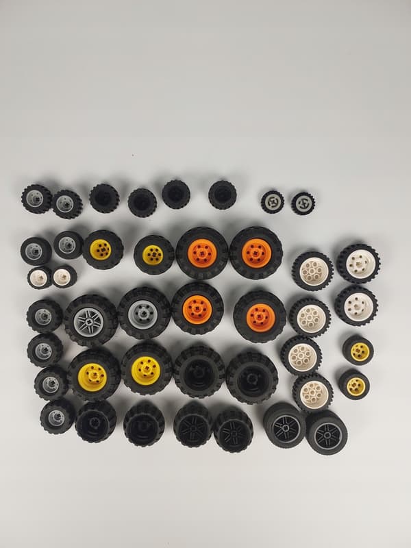 LEGO TECHNIC MIX – Wheels for Building Vehicles. Assorted, Genuine 0.5 kg