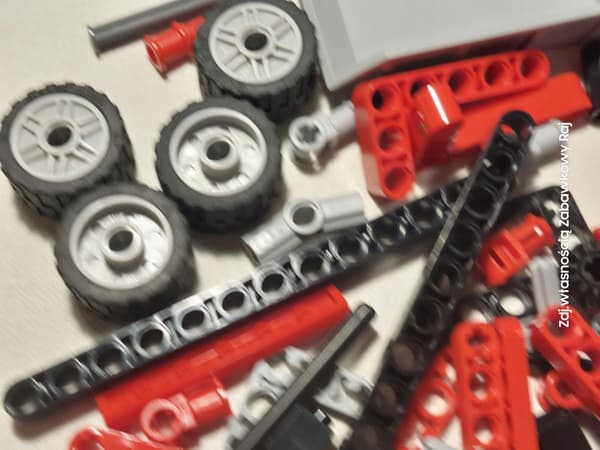 LEGO 8065 Mini Container Truck