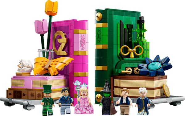 LEGO Wicked 75691 Bookends featuring Glinda and Elphaba