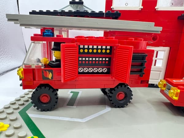 LEGO 6382 Town Fire Station