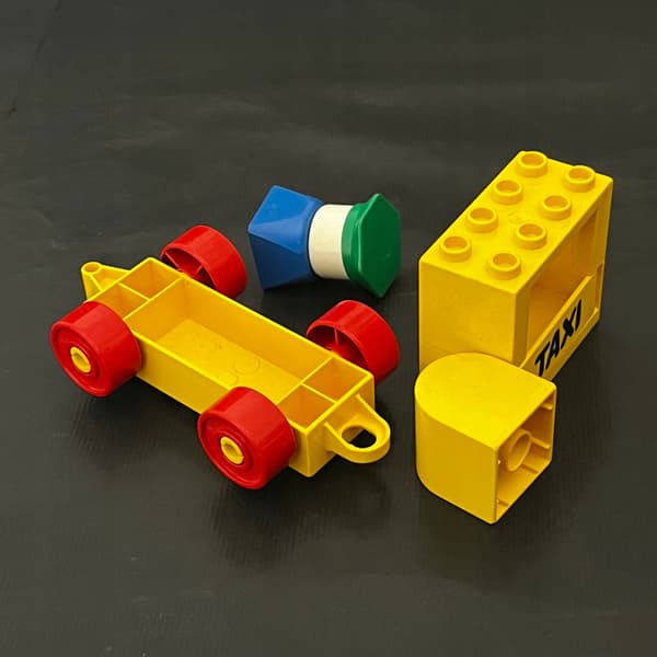 535 LEGO Taxi