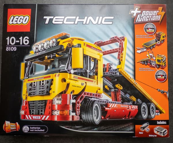 LEGO Technic 8109 – Tow Truck