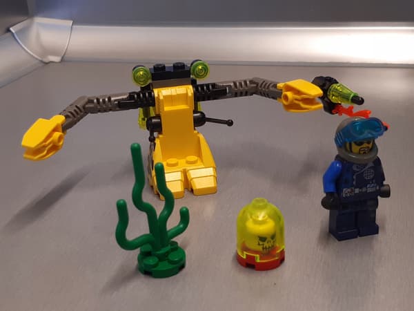 LEGO 4790 Alpha Team Deep Sea Robot Diver (No. 3)