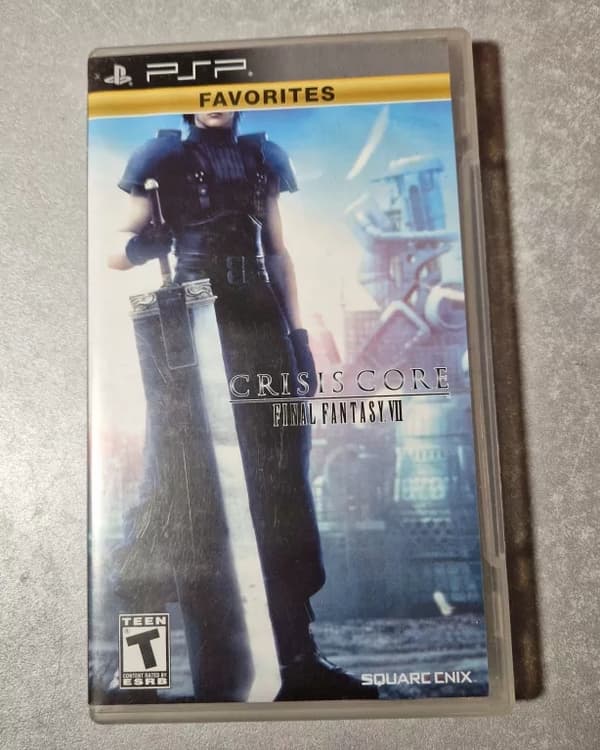 PSP GAME: CRISIS CORE: FINAL FANTASY VII
