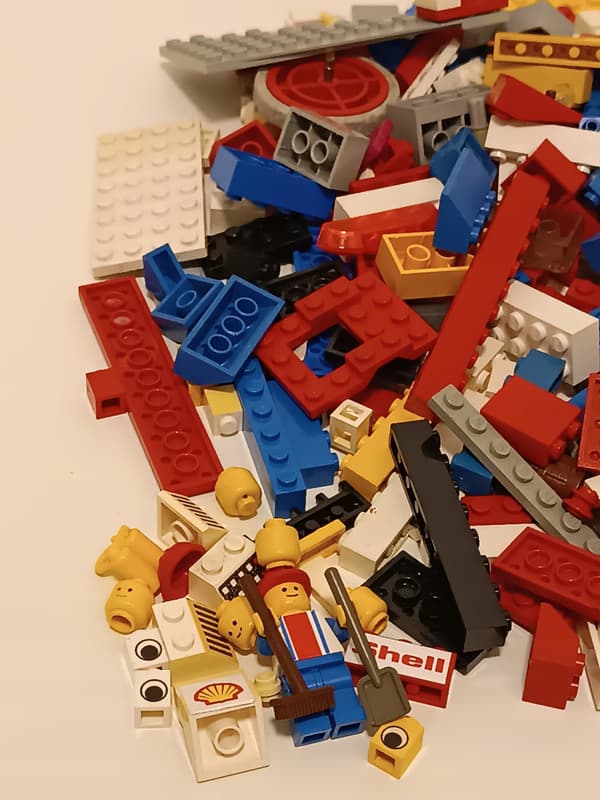 Lego bricks – Set / Various / Assorted