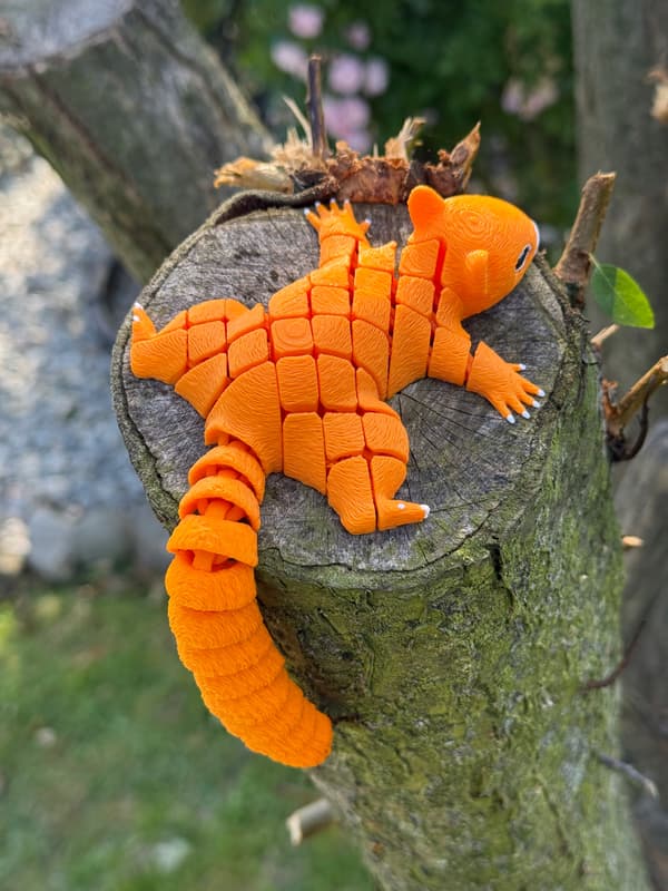 3D Segmented Squirrel – Your movable, stress-relieving friend, a toy