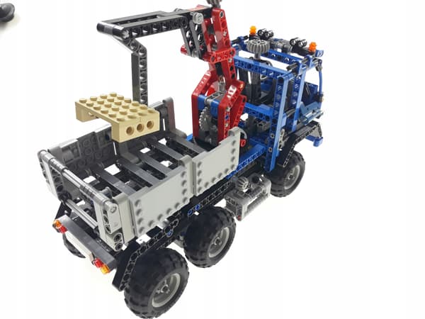 Lego Technic 8273 Off-Road Truck