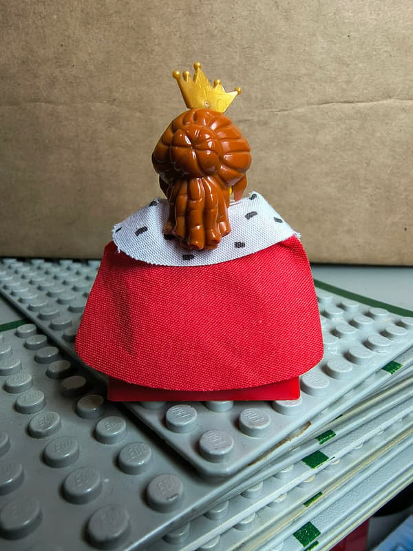LEGO col243 Series 15 Queen QUEEN FIGURE