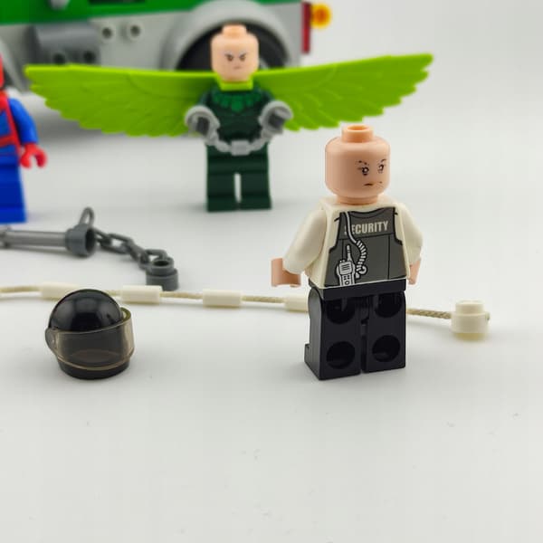 Second-hand LEGO Super Heroes – Vulture’s Van Heist – 76147