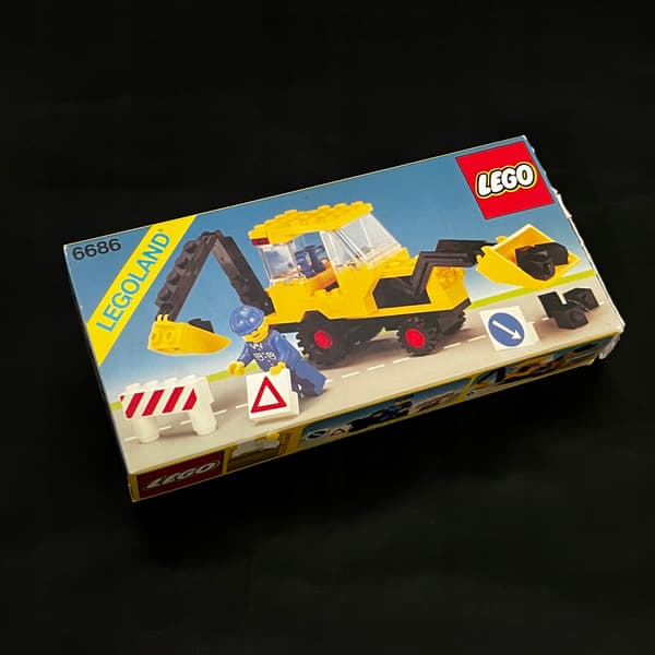 6686 LEGO Yellow Excavator