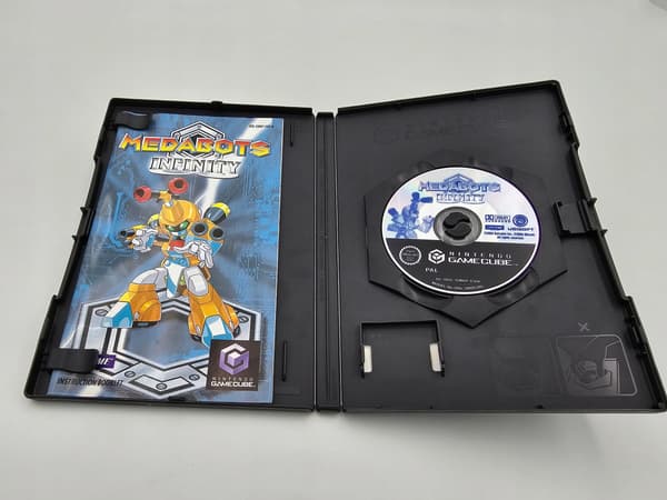 NINTENDO GAMECUBE MEDABOTS INFINITY
