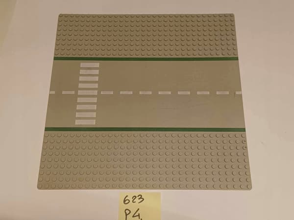 623P4. LEGO thin building plate, 32x32