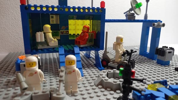 LEGO Classic Space Command Centre 493-1