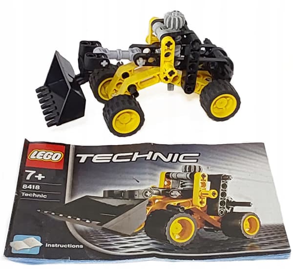 LEGO 8418 TECHNIC MINI LOADER – A UNIQUE PIECE FROM 2005