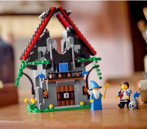 LEGO Castle 40601 Majisto’s Magical Workshop