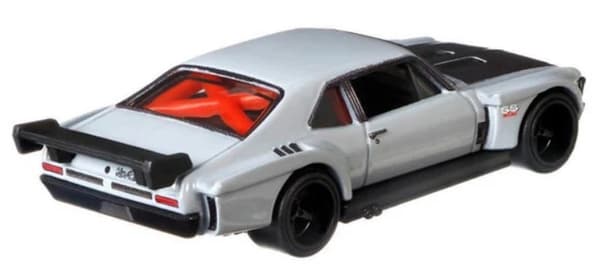 Hot Wheels Premium Boulevard Custom '70 CHEVY NOVA - GRM04