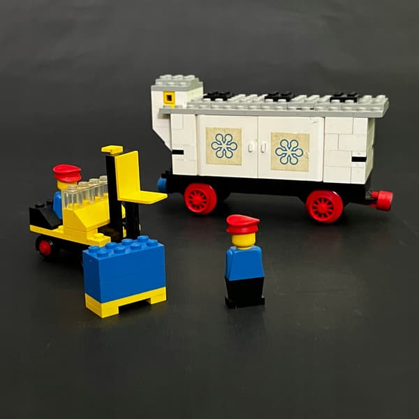 147 LEGO Lorry with Forklift